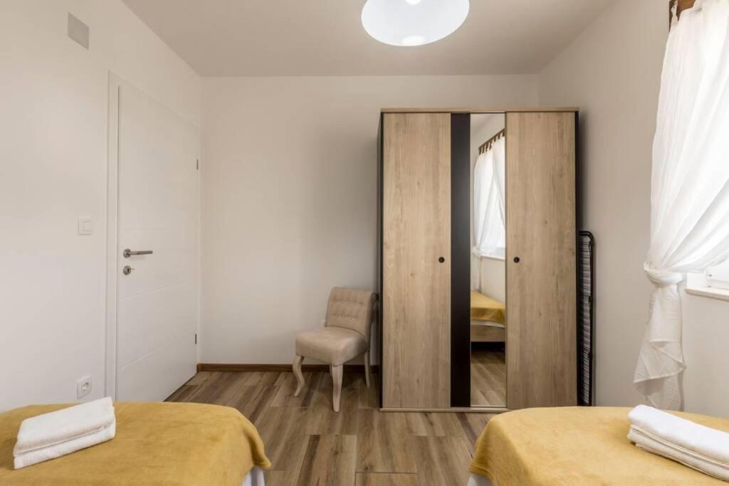 Apartment By Joe Trogir Extérieur photo