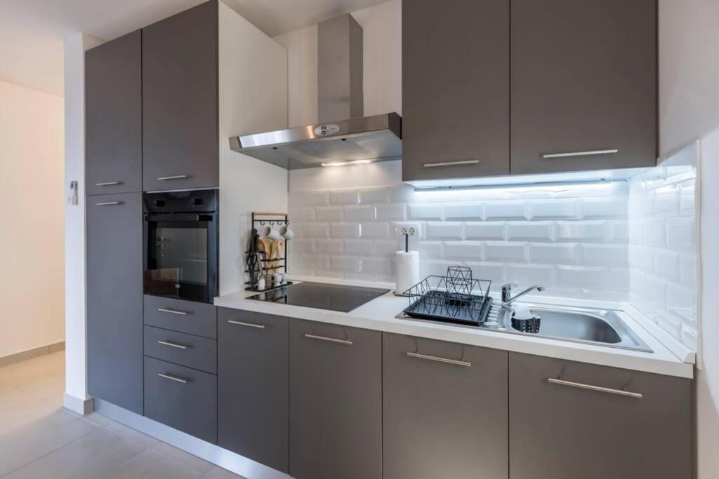 Apartment By Joe Trogir Extérieur photo
