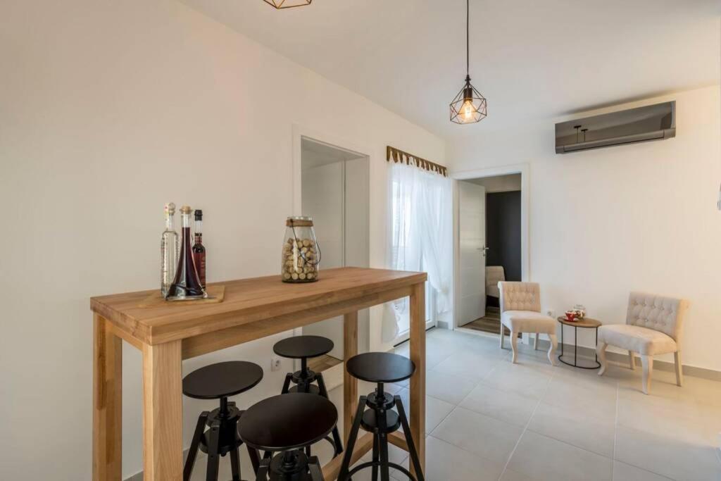 Apartment By Joe Trogir Extérieur photo